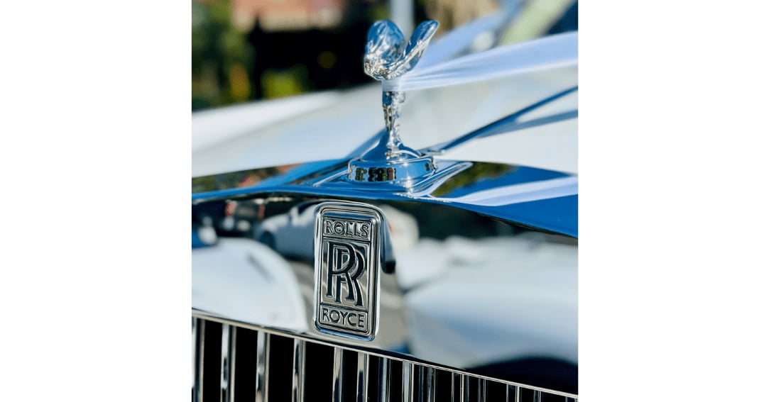 Rolls Royce Phantom — detail, Spirit of Ecstasy bonnet ornament