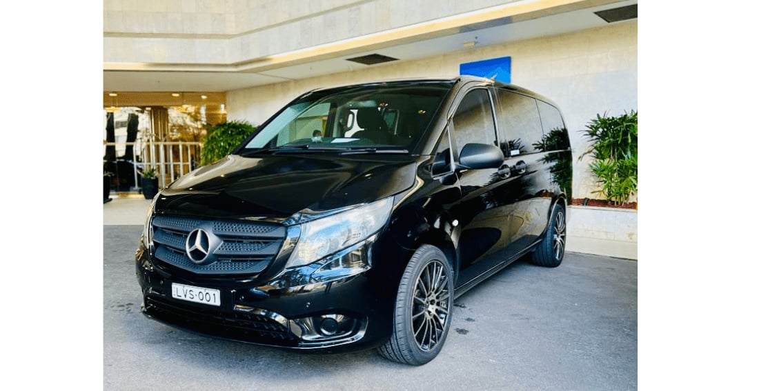 Mercedes Valente Luxury Minivan — exterior, front three-quarter
