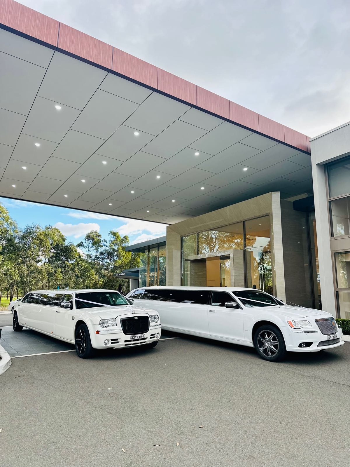 Show Limousines luxury limousine and wedding car hire Sydney