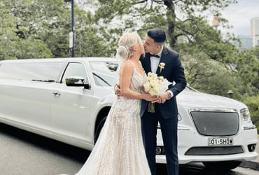 Wedding car and limousine hire wollongong — Show Limousines